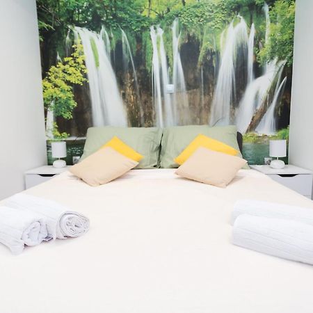 Purple & Apple Green Apartment สปลิท ภายนอก รูปภาพ