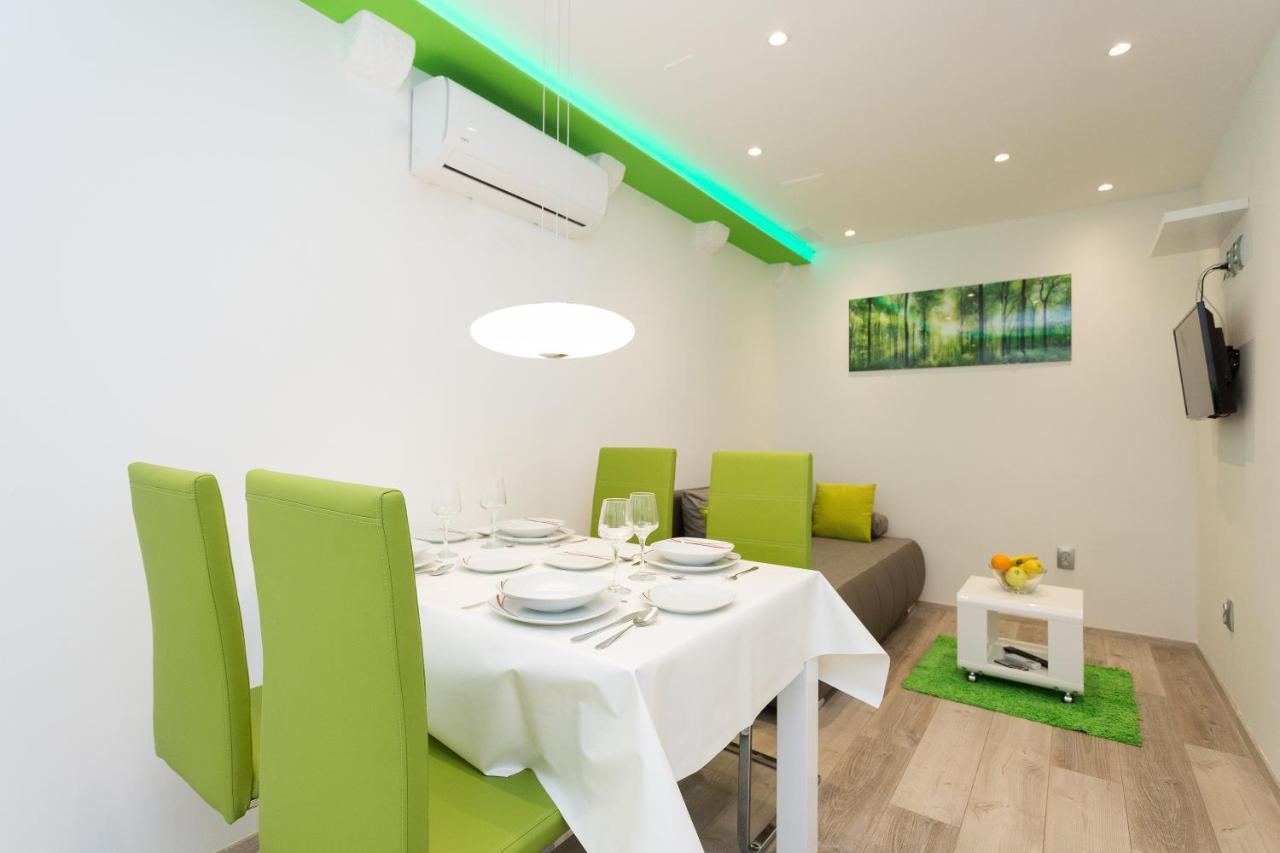 Purple & Apple Green Apartment สปลิท ภายนอก รูปภาพ
