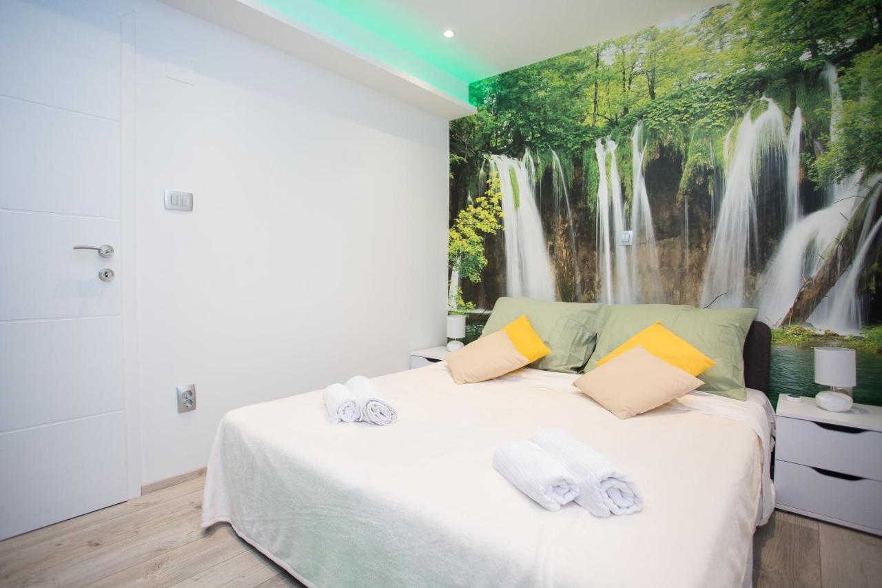 Purple & Apple Green Apartment สปลิท ภายนอก รูปภาพ